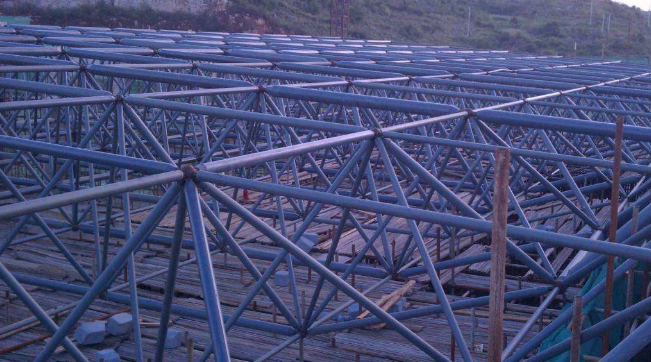 揭阳概述网架加工中对钢材的质量的过细恳求